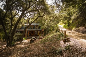 93 Log Cabin Topanga