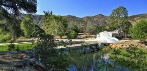 18,005  Ranch, pond, Fields, Stream, Structures, Bridge