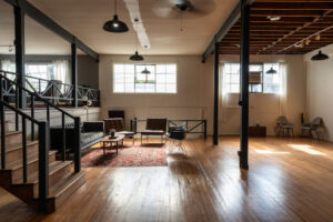 40,044 Loft Apartment Pasadena