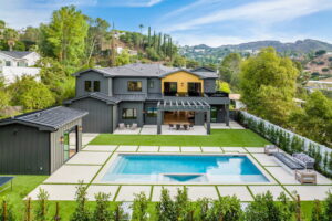 302 Modern Encino