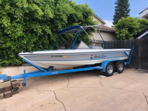 #76,089 * Boat 1988 Malibu Skier length 19 feet