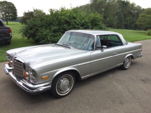 #76,133 Classic 1970 Mercedes Benz 280 SE Coupe