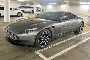 #76,156  2017 Aston Martin DB11