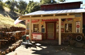 #6134 Auto Repair Shop-Old Gas Station- General Country Store Set Westlake